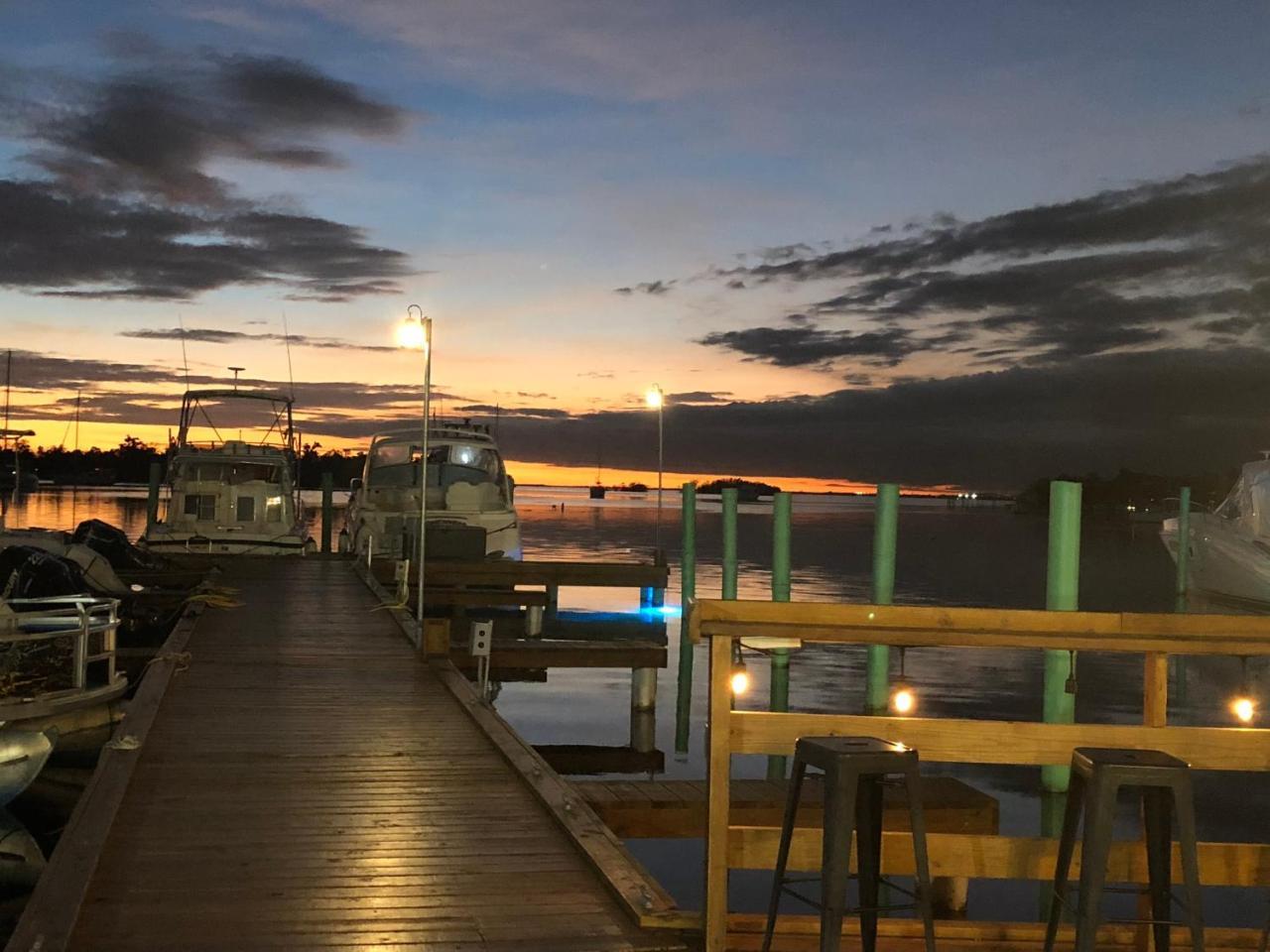 Full Moon Hotel & Restaurant Salinas Εξωτερικό φωτογραφία