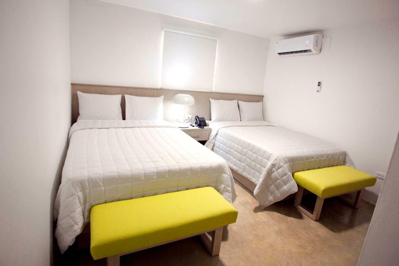 Full Moon Hotel & Restaurant Salinas Εξωτερικό φωτογραφία