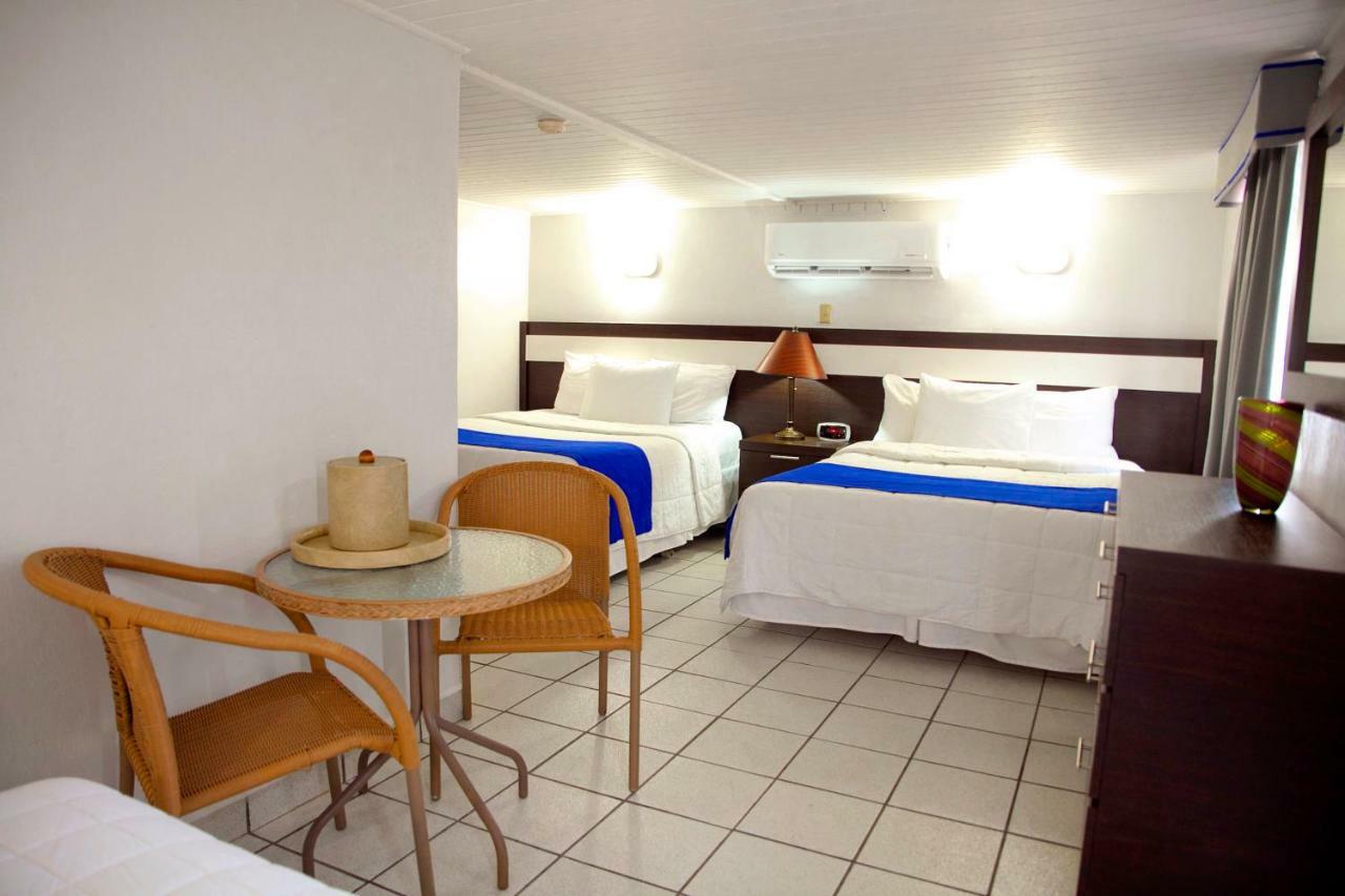 Full Moon Hotel & Restaurant Salinas Εξωτερικό φωτογραφία